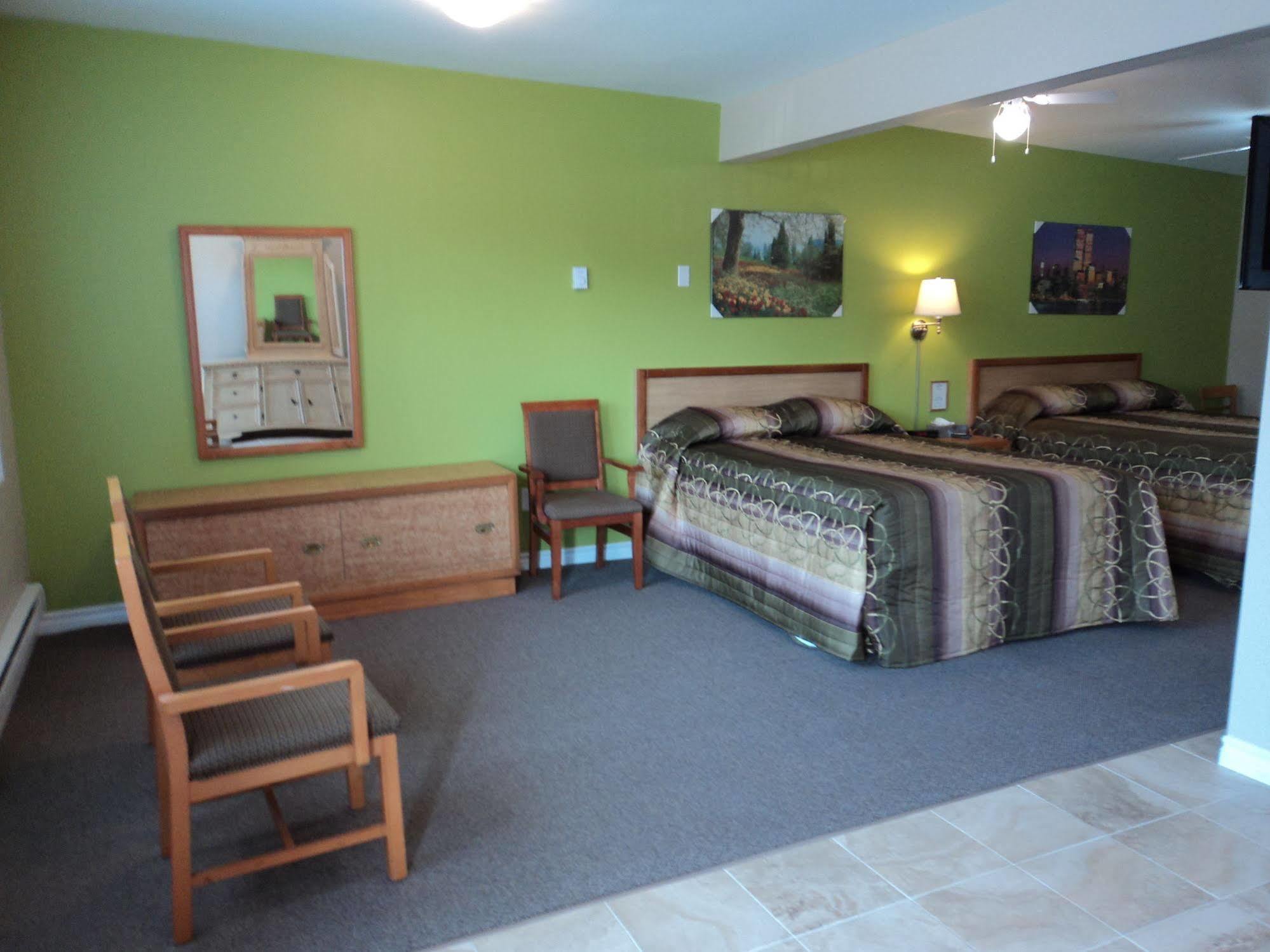 Rymal'S Motel Лімінґтон Екстер'єр фото