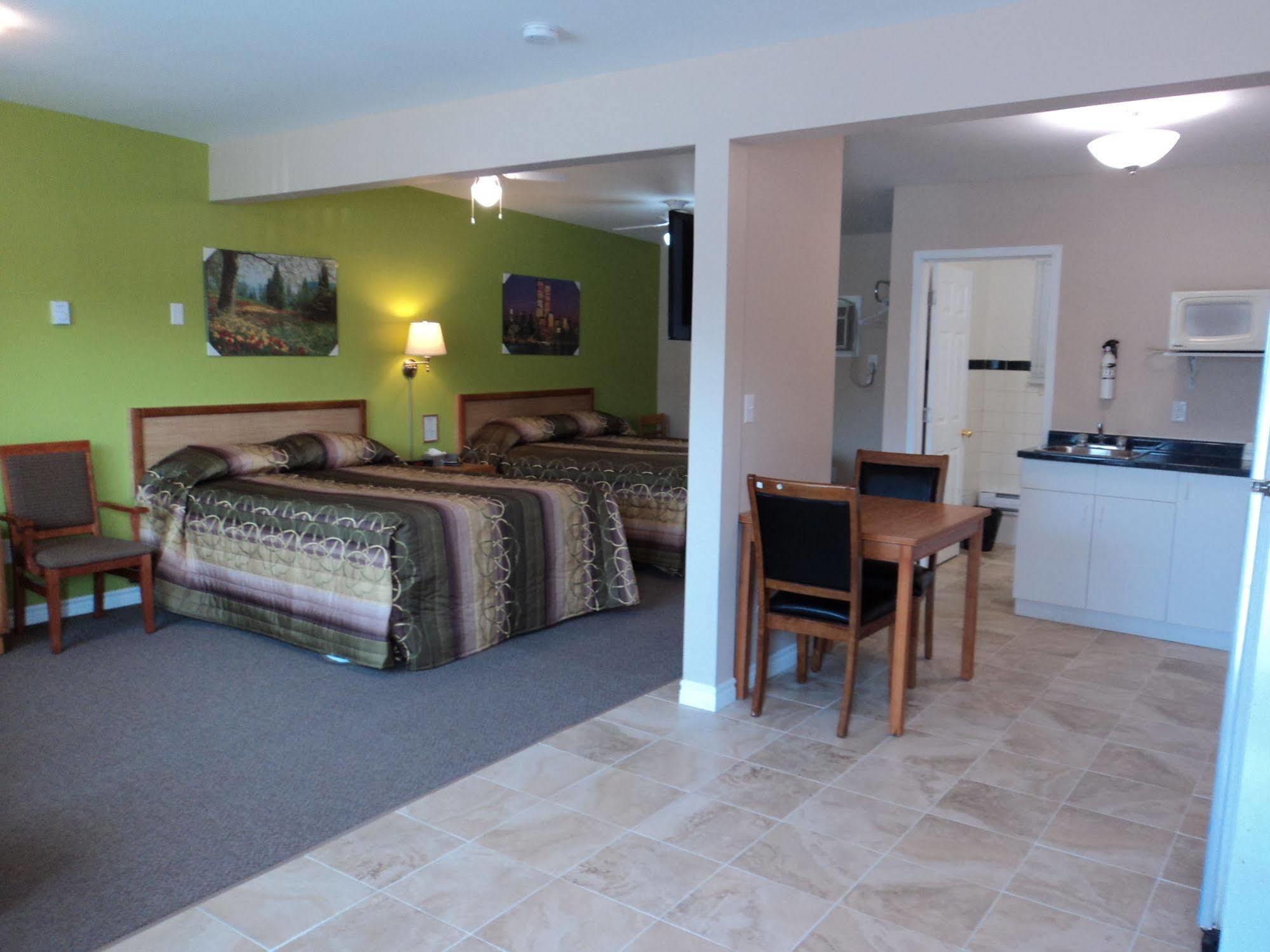 Rymal'S Motel Лімінґтон Екстер'єр фото